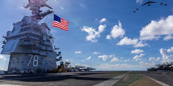 Las primeras imágenes del portaaviones USS Gerald R. Ford en el Caribe: “Es la plataforma de combate más letal del mundo”