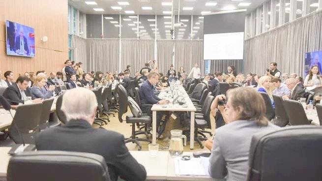 El gobierno nacional consiguió dictamen de mayoría para tratar el Presupuesto 2026