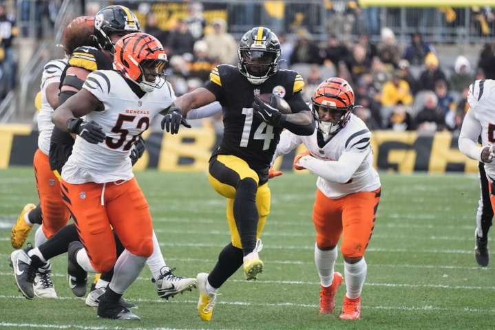 Steelers lose Aaron Rodgers to hand injury, still run past Bengals, 34