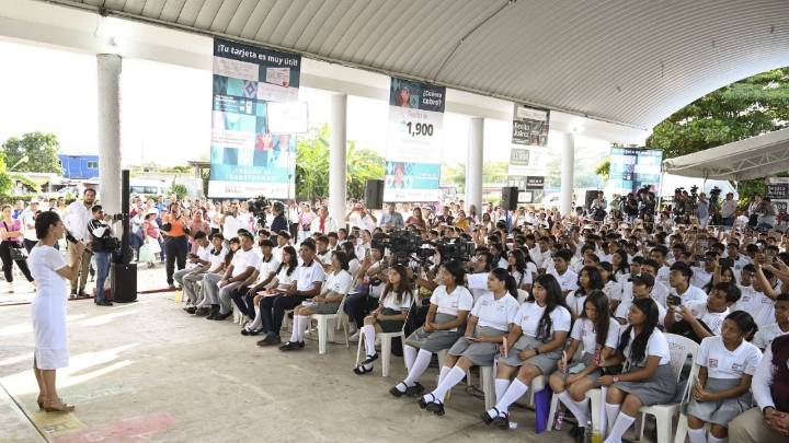 Sheinbaum condena violencia en la Marcha de la Generación Z; señala que hubo “pocos jóvenes”