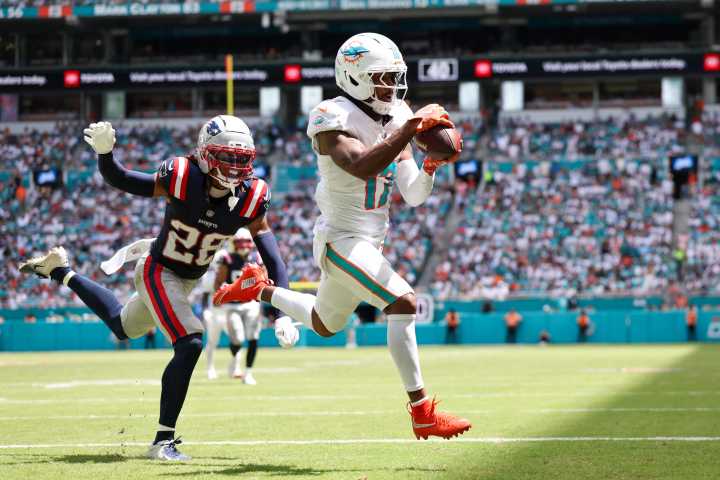 Giants’ draft capital demands for Jaylen Waddle has ballooned to absurd levels