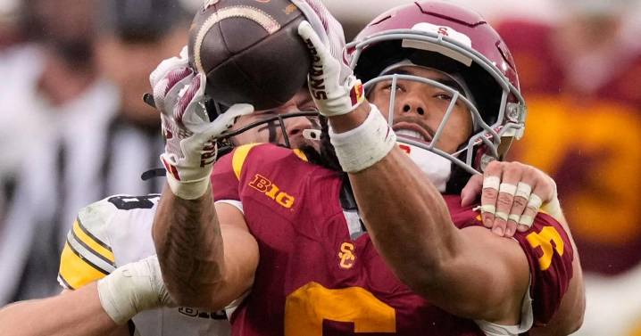 Big Ten's spotlight game has No. 16 USC trying to boost playoff hopes by upsetting No. 6 Oregon