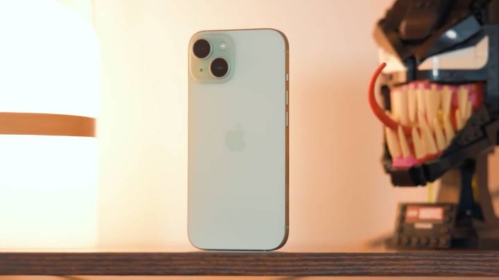 Este iPhone sigue rindiendo como una bestia en 2025 y ahora sale más barato por el Black Friday