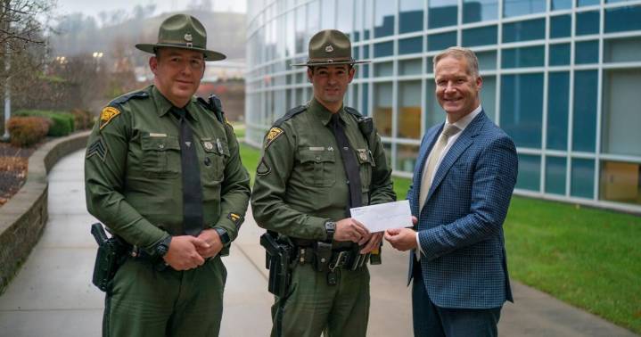 WVU Medicine UHC Donates Trauma Kits to Bridgeport State Police