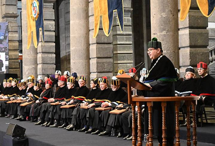 Otorga UNAM 14 doctorados honoris causa