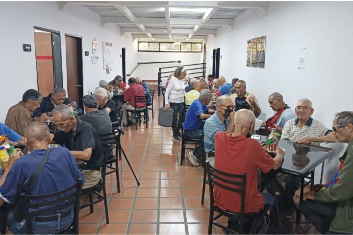 Comedores resisten como una opción frente al hambre en Venezuela
