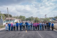 EL PRESIDENTE MUNICIPAL INAUGURA LA PAVIMENTACIÓN DE LA CALLE DURANGO