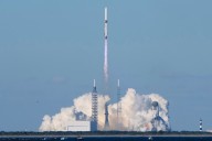 Blue Origin launches huge rocket carrying twin NASA spacecraft to Mars