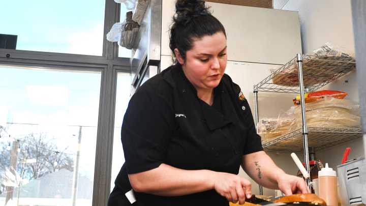 Restaurants, church groups, non-profits offering free Thanksgiving meals