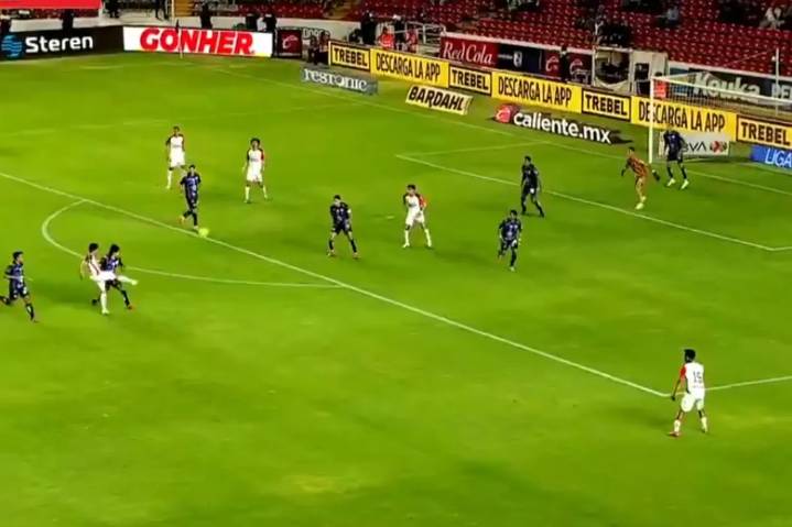 Nominan a Carlos Orrantia al Premio Puskás por su golazo en la Liga MX