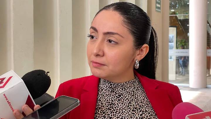 Trabajadora queda sin audiencia; Congreso sube dictamen al Pleno para destituirla hoy