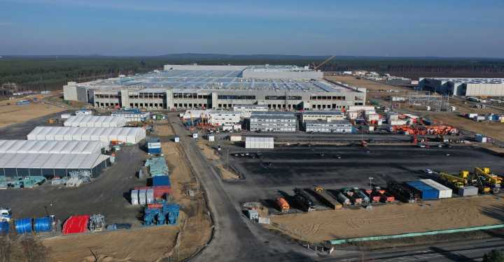 Deaf Tesla Employee Fired After Complaining Factory's Heat Disabled Hearing Aids, Lawsuit Claims