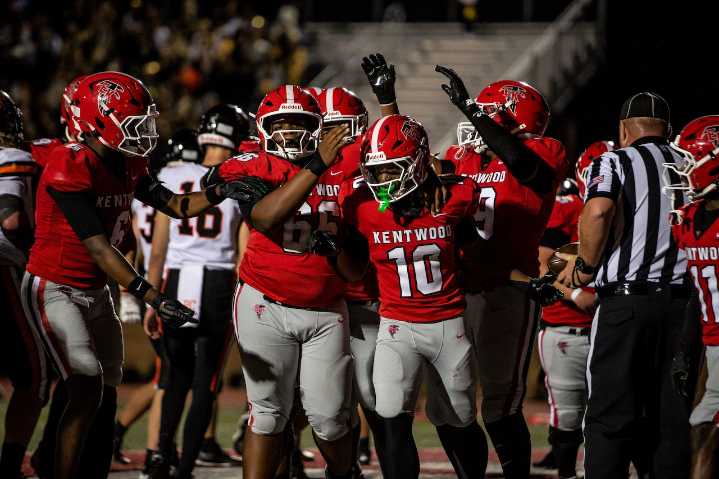 East Kentwood vs. Hudsonville: Watch Michigan high school football playoff regional final live