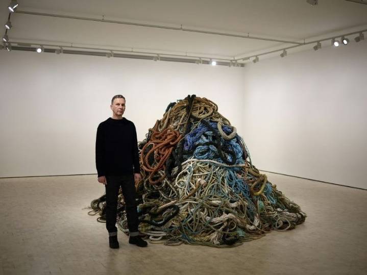 U.K. artist turns 'money for old rope' into $1.8M art exhibition