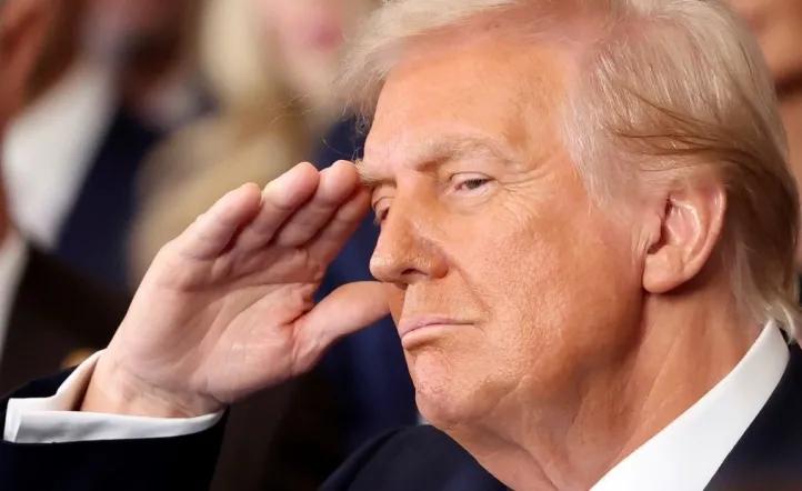 Revelan correos en los que Jeffrey Epstein asegura que Donald Trump pasaba horas en su casa con una de sus víctimas