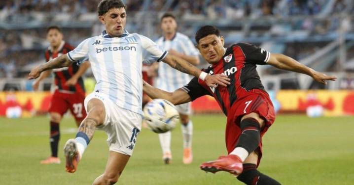 En un partidazo, Racing lo eliminó a River en el final