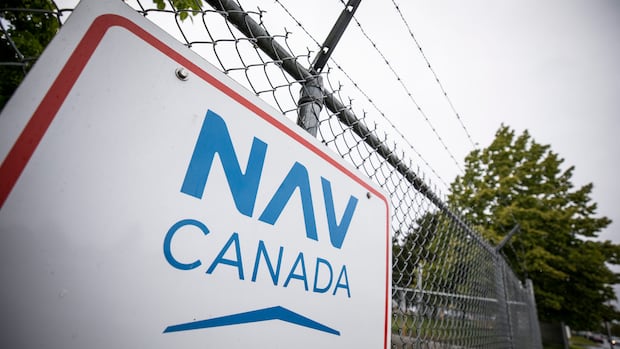 'Resource constraints' caused flight delays at Pearson Saturday: NAV Canada