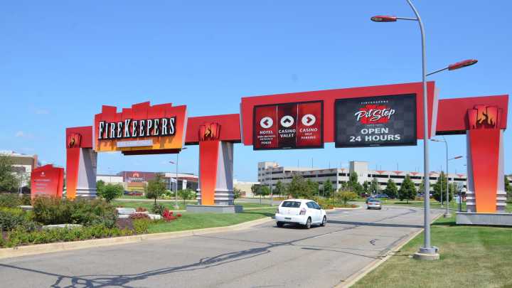 Aaron Lewis brings country hits to FireKeepers on Feb. 14