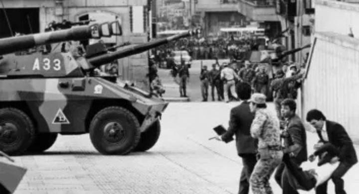 Fiscalía llama a juicio a nueve exmilitares por torturas cometidas durante la toma del Palacio de Justicia Las víctimas fueron calificadas como “sospechosas”. Por eso fueron trasladadas a la Casa del 