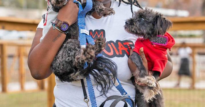 Forest Park celebrates new bark park