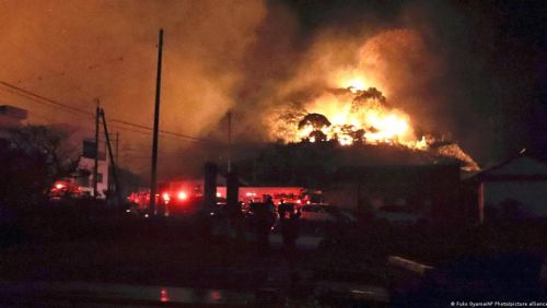 Enorme incendio devora más de 170 edificios en Japón