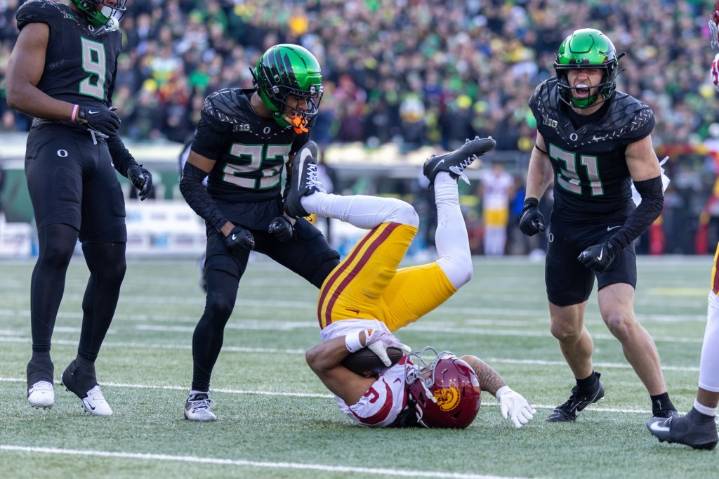 USC’s College Football Playoff hopes dashed in Oregon