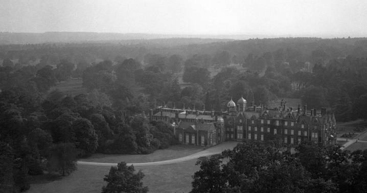 Expríncipe Andrés tendrá que mudarse a una finca remota del rey Carlos