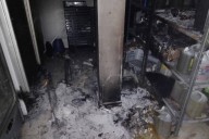 FUEGO! Gran incendio en reconocida confitería en pleno centro correntino