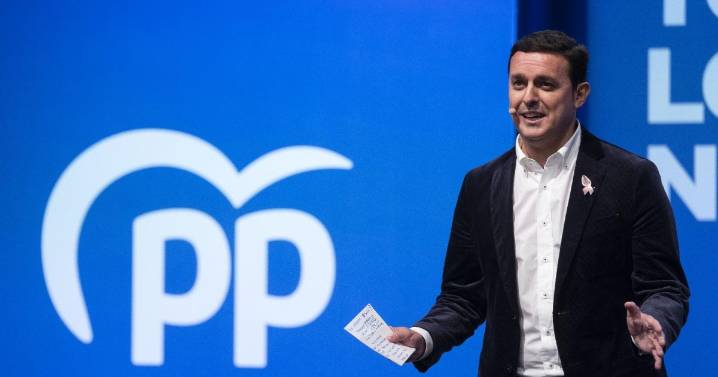 Quién es Javier Aureliano García, el presidente de la Diputación de Almería detenido por el caso Mascarillas