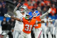 Broncos' defense keeps Raiders in check to win seventh straight game