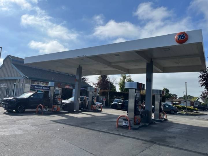 Lone gas station on Alameda’s Bay Farm Island closing by end of month