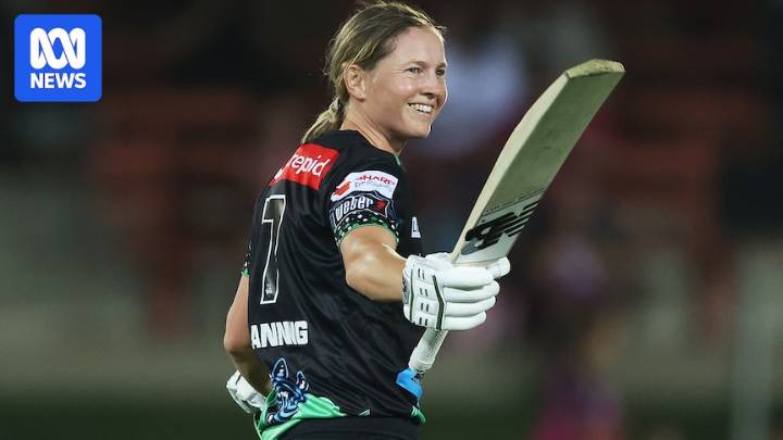 Meg Lanning scores stunning WBBL century as Stars record 111