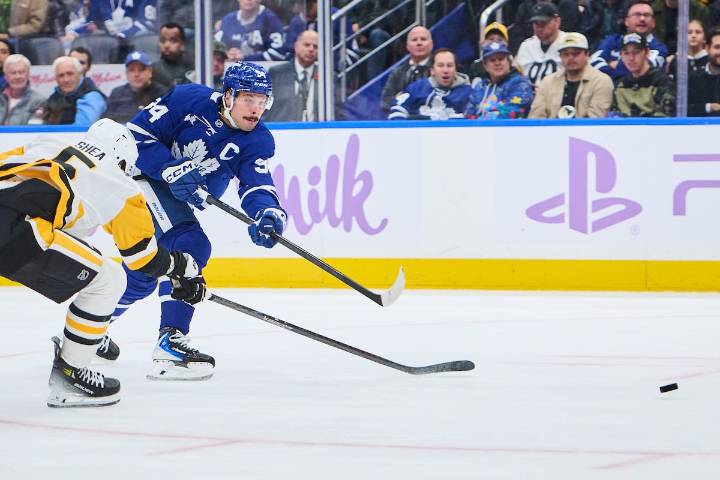 Maple Leafs mount third-period comeback to beat the Penguins 4