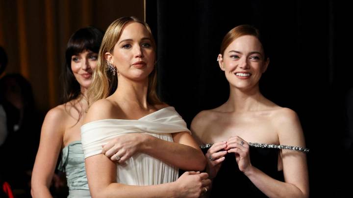 El truco para estilizar que unió a Jennifer Lawrence y Ariana Grande en los Governors Awards