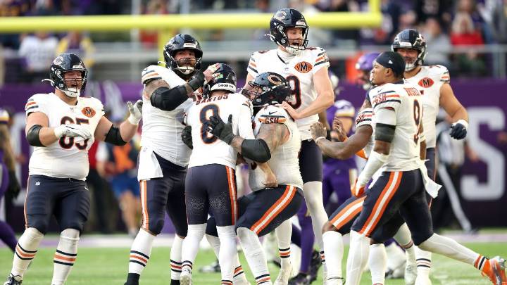 Bears use Prince reference to roast Vikings, topping NFL Week 11 trolls