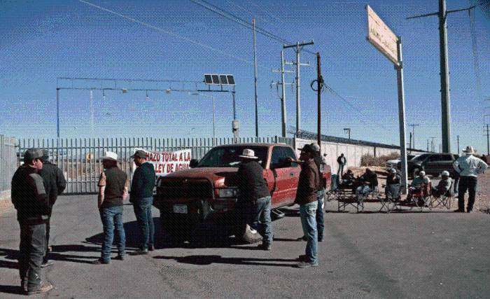 Bloqueos de agricultores y transportistas afectan 10 estados