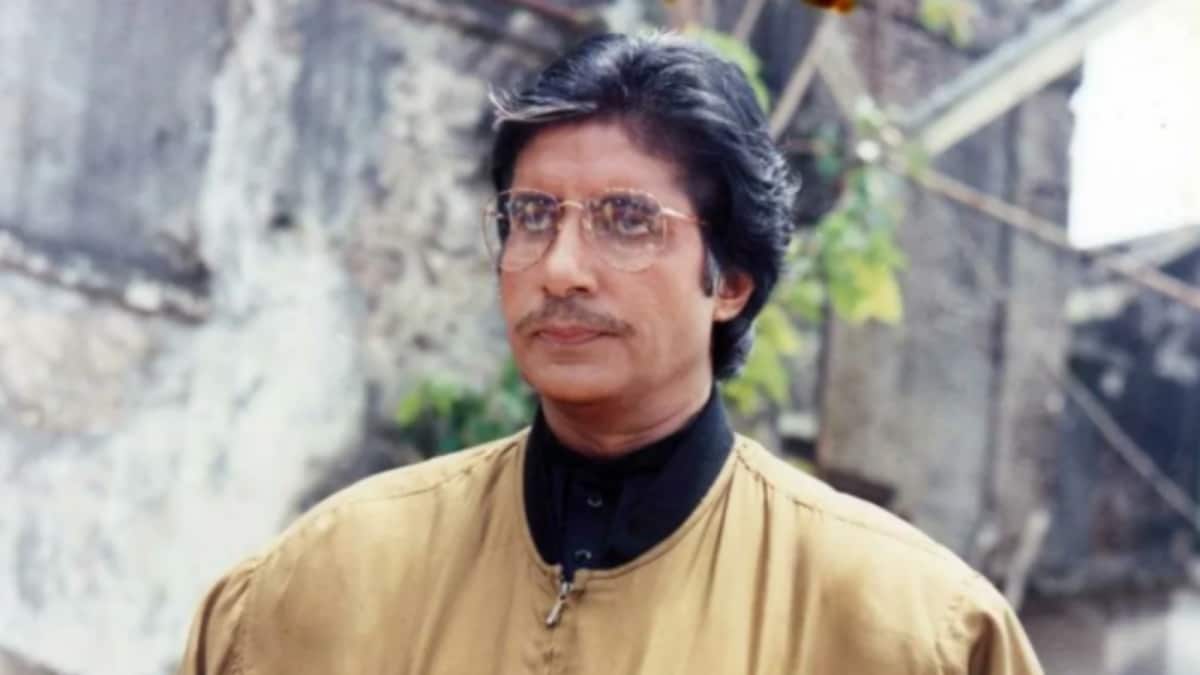 Amitabh Bachchan Didn’t Like Script But Signed The Film For Friendship, South Remake Starred Rajinikanth