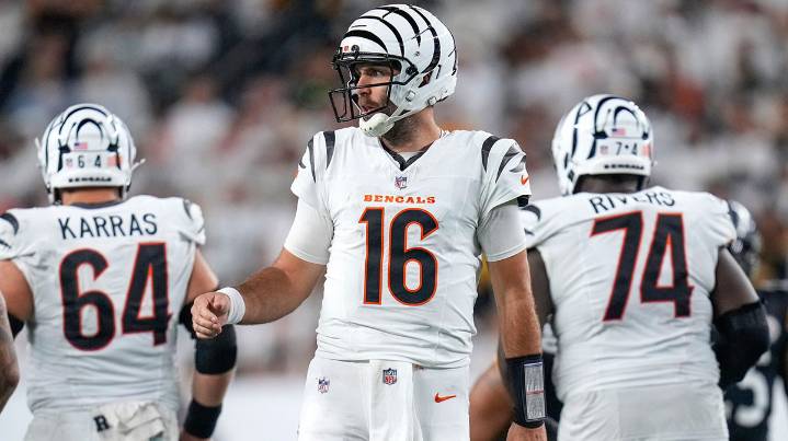 Bengals’ Joe Flacco lands on injury report amid Joe Burrow’s return to practice