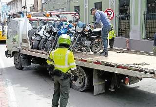 Exigen prohibición de circulación de motos por el Centro Histórico