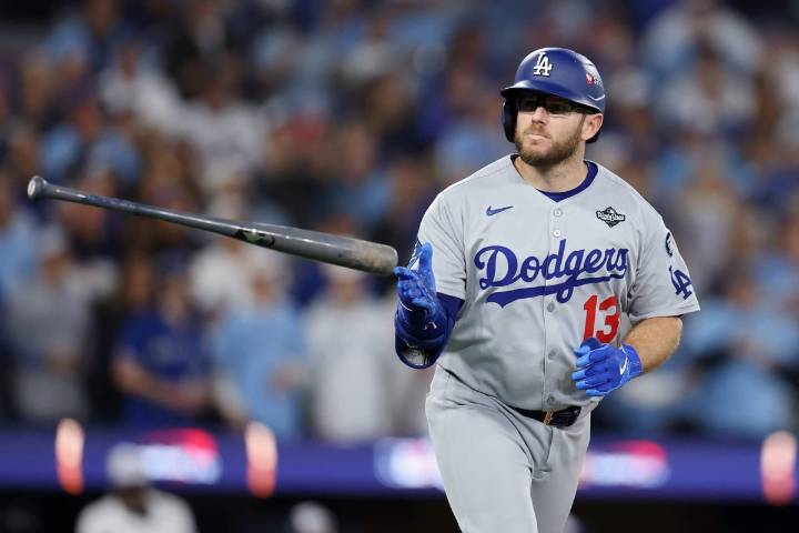 Dodgers pick up Max Muncy's $10 million club option for 2026: Source