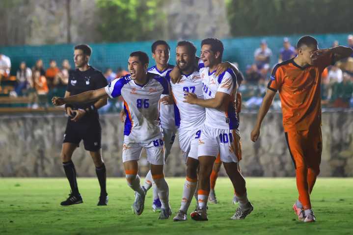 Correcaminos Premier gana 2-0 de visita a Santiago y le quita lo invicto
