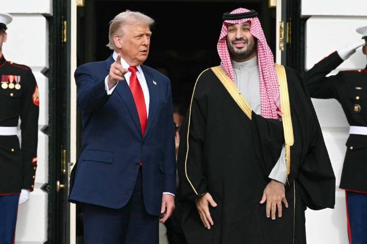 Donald Trump recibe en la Casa Blanca con los máximos honores al príncipe heredero saudí