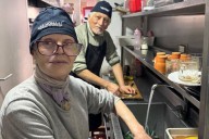 De Tucumán a Bs As. Un plato tradicional los salvó en su peor momento y hoy les dan trabajo a adultos mayores en sus restaurantes