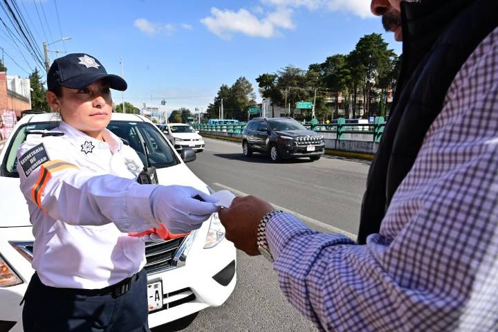 Mujeres policías, únicas que podrán aplicar infracciones de transito en el Edomex