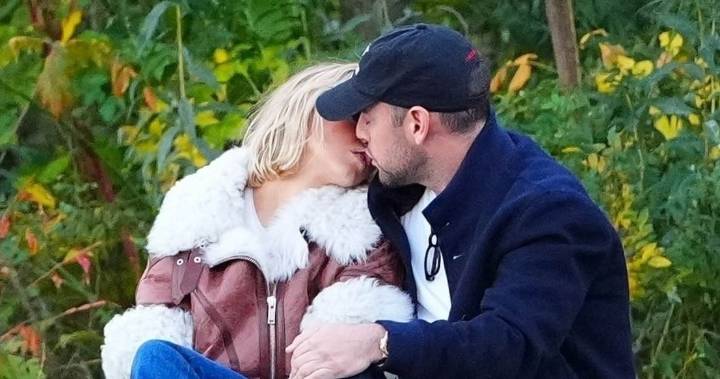 Sydney Sweeney and Scooter Braun Are Kissing in Central Park