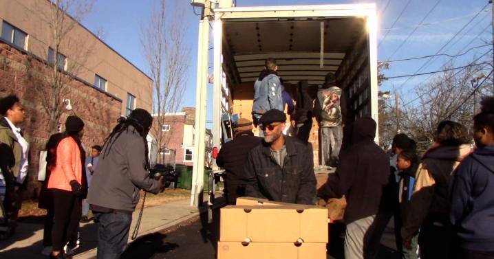 VIDEO | "It's a blessing" - One-day turkey drive feeds hundreds across Wilmington