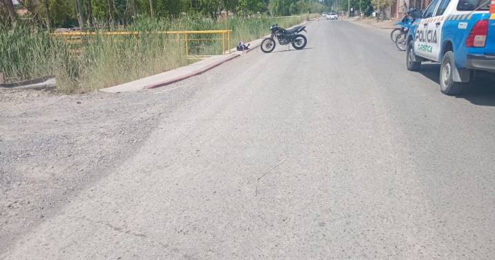 Murió un nene de 5 años en Plottier tras un choque entre una moto y una bicicleta: la madre fue hospitalizada