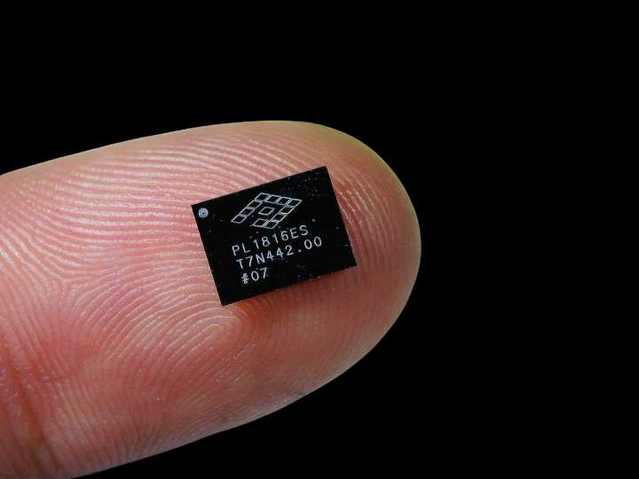 Vancouver startup backed by former Intel CEO Pat Gelsinger says its chiplets cut AI power needs by more than half