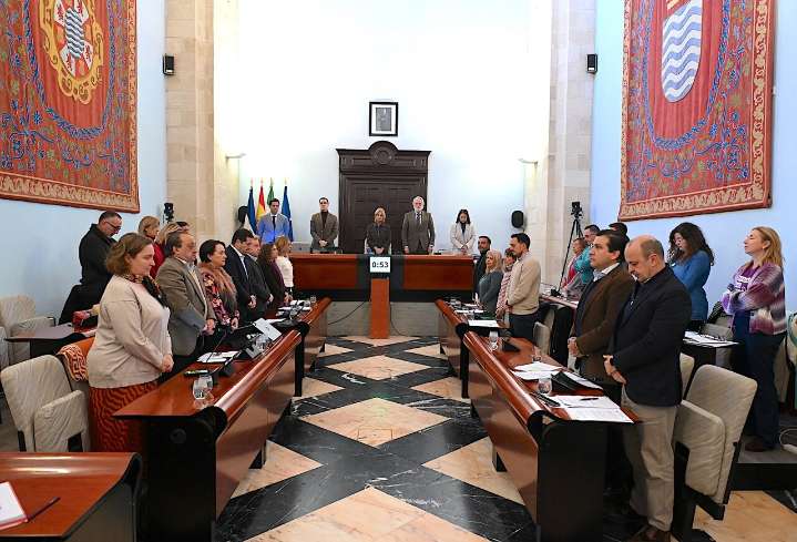 El Pleno señala a Vox por no sumarse al manifiesto contra la violencia machista