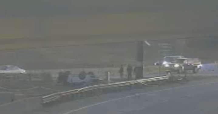 Rollover crash on I-225 exit ramp in Denver kills 2, police say